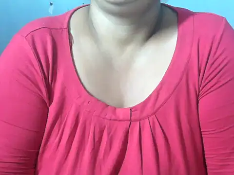 Snapshot of clover_cams1874 chatting on 09/17/25, 05:58 clover cams1874 online show from 09/17/25, 05:58