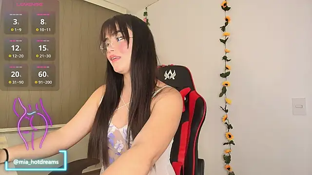 mia hotdreams online show from 03/21/25, 04:49