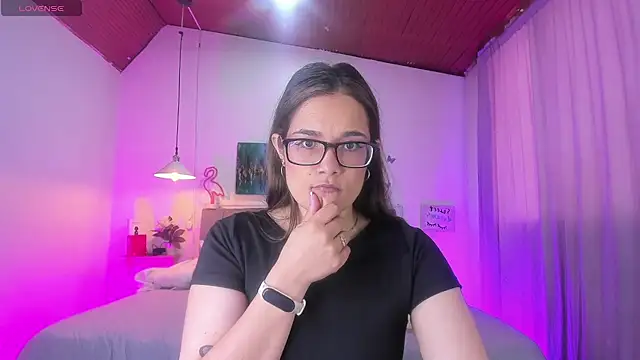 Rose Thompson1 online show from 04/25/26, 01:25