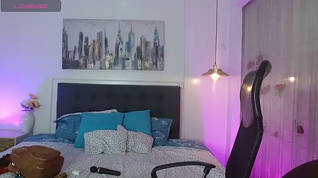 Rose Thompson1 online show from 05/12/26, 01:30