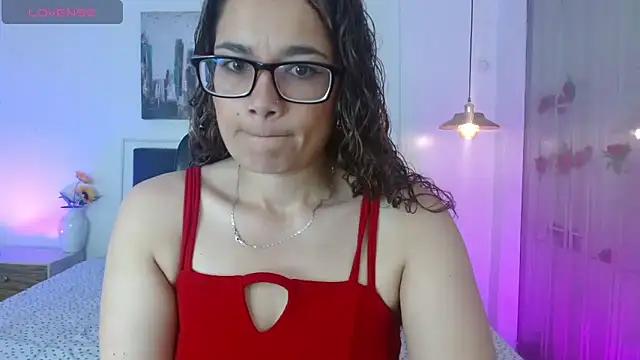 Rose Thompson1 online show from 05/13/26, 01:30
