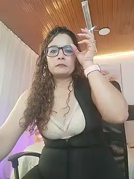 Rose Thompson1 online show from 07/05/26, 01:40