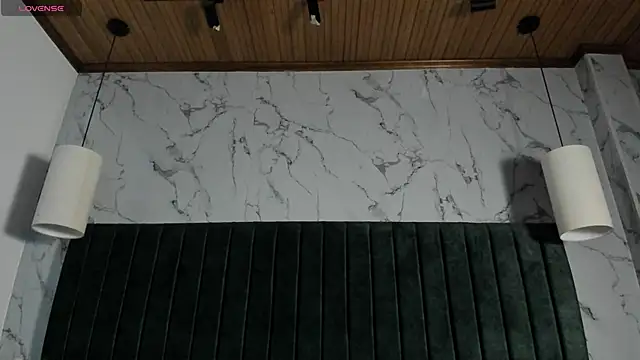 Snapshot of labrinthteasing chatting on 11/28/25, 03:04 labrinthteasing online show from 11/28/25, 03:04