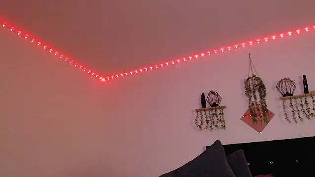 labrinthteasing online show from 04/29/26, 04:11