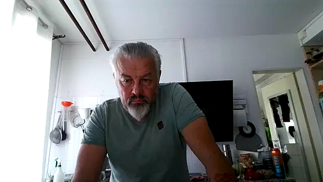 Berg Boy online show from 05/30/26, 06:54