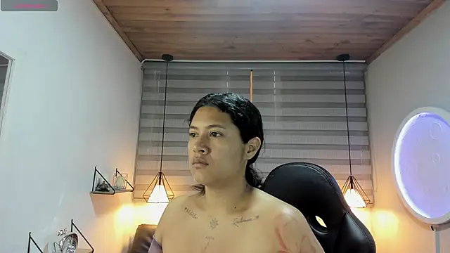 ISIS VALCHOS online show from 11/24/25, 02:17