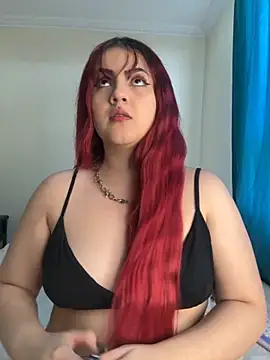 Snapshot of Ivelleee_ chatting on 10/10/25, 07:57 Ivelleee online show from 10/10/25, 07:57