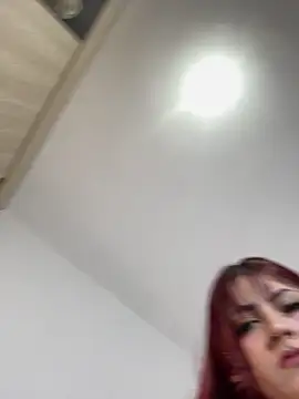 Ivelleee  online show from 06/05/26, 11:54