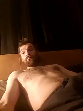 Snapshot of LKC94 chatting on 10/19/25, 11:16 LKC94 online show from 10/19/25, 11:16