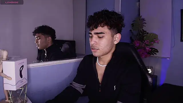 LucasCarterr  online show from 09/24/25, 03:54