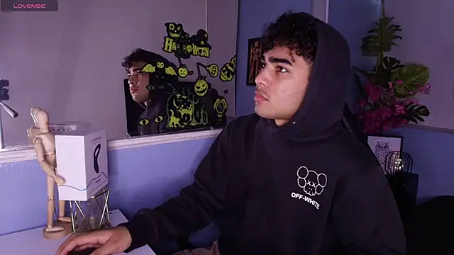 LucasCarterr  online show from 09/30/25, 10:26