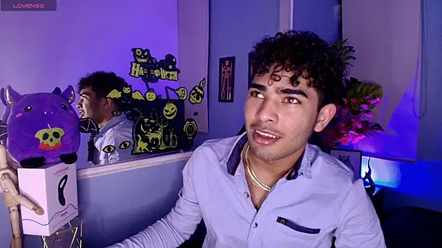 LucasCarterr  online show from 10/03/25, 03:58