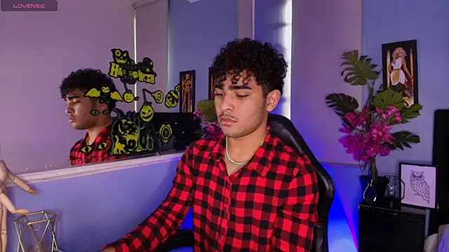 LucasCarterr  online show from 10/06/25, 08:17