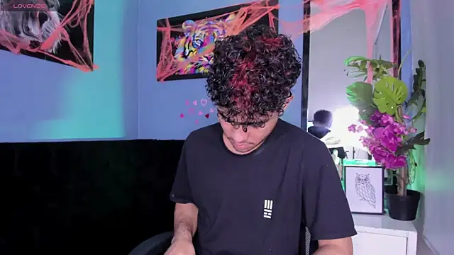 LucasCarterr  online show from 10/28/25, 05:11