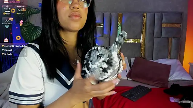 Karin Ks online show from 07/14/26, 10:21