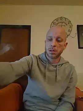 Snapshot of svenpfeifer chatting on 02/04/26, 05:57 svenpfeifer online show from 02/04/26, 05:57
