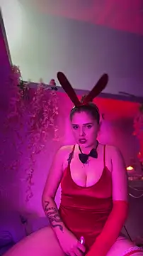 Snapshot of LoganPeny chatting on 11/30/25, 11:25 LoganPeny online show from 11/30/25, 11:25