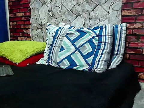 BladeFoxxx1 online show from 07/25/26, 11:24