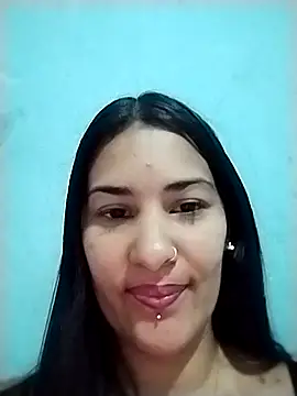 Snapshot of Yaren35 chatting on 11/08/25, 03:45 Yaren35 online show from 11/08/25, 03:45