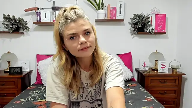HaleyReedme online show from 09/16/25, 06:14