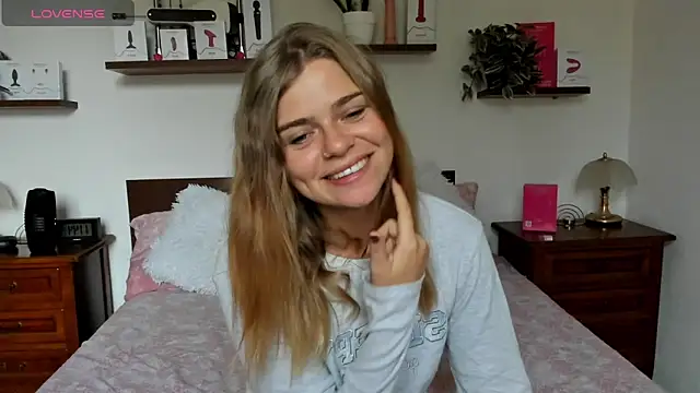 HaleyReedme online show from 09/26/25, 09:46