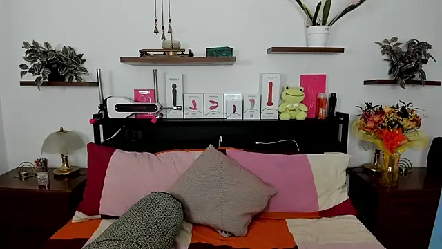 HaleyReedme online show from 06/10/26, 06:56
