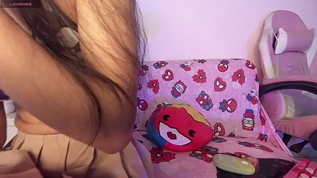 kitty-kryss online show from 06/19/26, 01:04