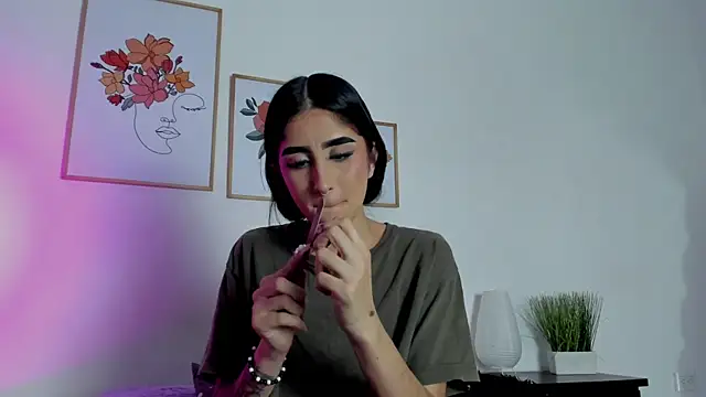 Snapshot of alana_111 chatting on 09/26/25, 03:10 alana 111 online show from 09/26/25, 03:10