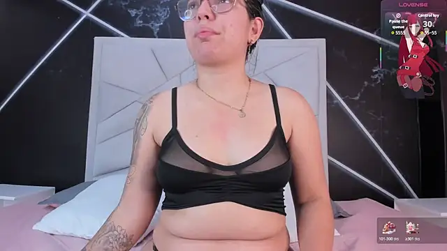 JulietSofia online show from 05/18/26, 08:03