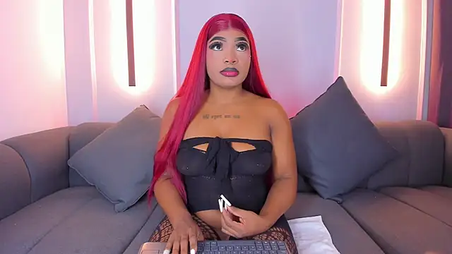 karol white  online show from 03/22/25, 04:03