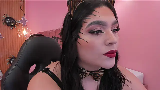 eva sainnt online show from 10/03/25, 05:43