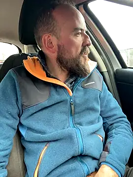 Snapshot of Rimmingtop chatting on 12/18/25, 12:55 Rimmingtop online show from 12/18/25, 12:55