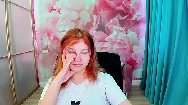 AngelinaLow online show from 05/31/26, 05:26