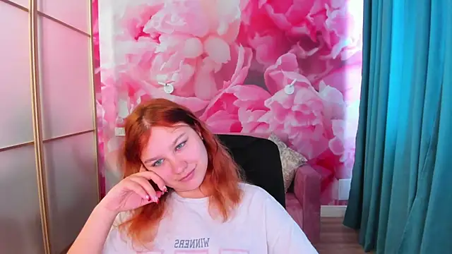 AngelinaLow online show from 06/06/26, 11:26