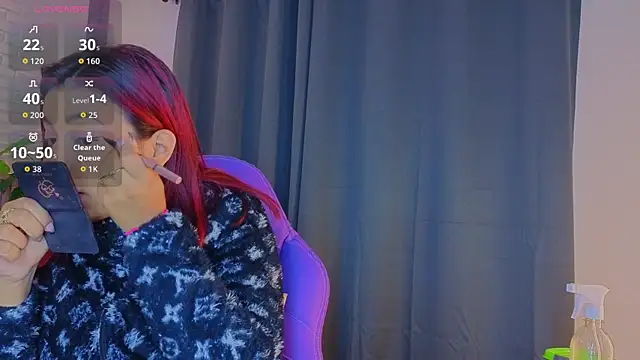 TiffanyWalk online show from 09/30/25, 11:37