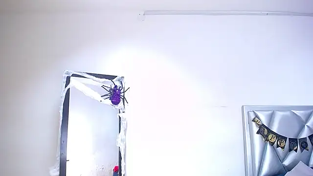 Snapshot of goldenn_ass1 chatting on 10/31/25, 03:29 goldenn ass1 online show from 10/31/25, 03:29