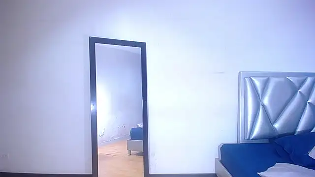 Snapshot of goldenn_ass1 chatting on 11/04/25, 03:05 goldenn ass1 online show from 11/04/25, 03:05