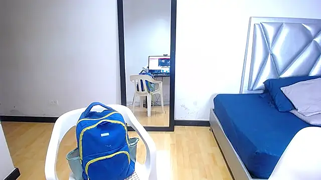 Snapshot of goldenn_ass1 chatting on 12/04/25, 03:49 goldenn ass1 online show from 12/04/25, 03:49