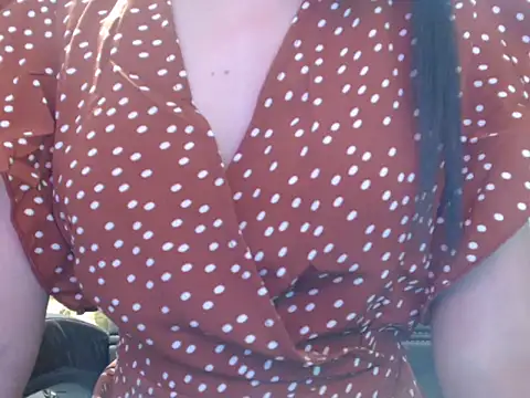 Snapshot of TheMostBeautifullGirl- chatting on 10/18/25, 05:57 TheMostBeautifullGirl- online show from 10/18/25, 05:57