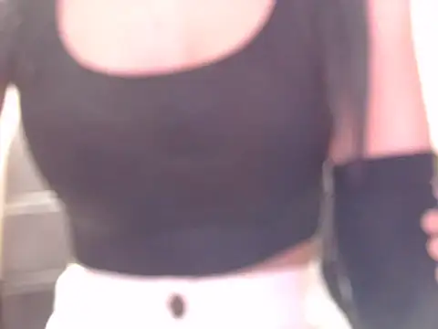 Snapshot of TheMostBeautifullGirl- chatting on 10/31/25, 06:20 TheMostBeautifullGirl- online show from 10/31/25, 06:20