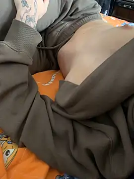 Snapshot of LexieB chatting on 10/27/25, 07:56 LexieB online show from 10/27/25, 07:56