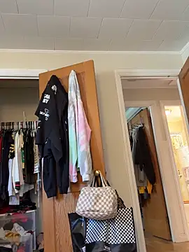 SpaceCowWhore online show from 09/27/25, 04:12