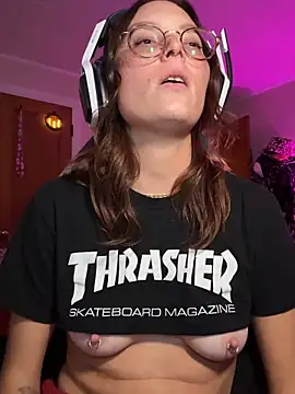 SpaceCowWhore online show from 10/02/25, 12:17