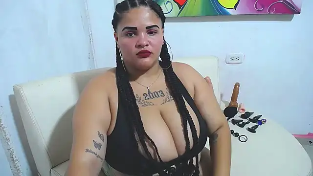 latina bigboos25 online show from 10/05/25, 03:16
