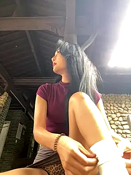 Snapshot of linger-23 chatting on 09/23/25, 07:44 linger-23 online show from 09/23/25, 07:44