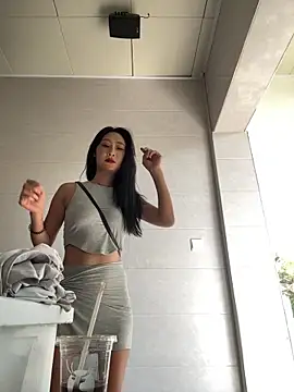 Snapshot of linger-23 chatting on 09/26/25, 06:28 linger-23 online show from 09/26/25, 06:28