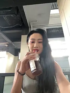 Snapshot of linger-23 chatting on 10/07/25, 05:59 linger-23 online show from 10/07/25, 05:59