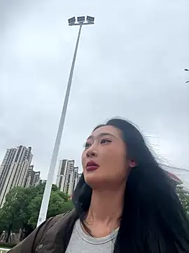 Snapshot of linger-23 chatting on 10/25/25, 07:27 linger-23 online show from 10/25/25, 07:27