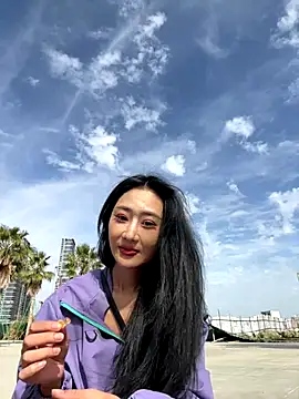 Snapshot of linger-23 chatting on 11/28/25, 06:05 linger-23 online show from 11/28/25, 06:05