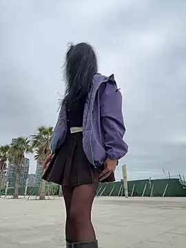 Snapshot of linger-23 chatting on 11/30/25, 06:50 linger-23 online show from 11/30/25, 06:50